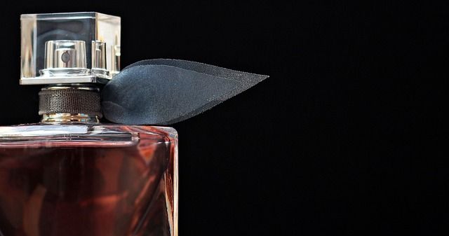 Campagne d'envoi d'échantillons dans les secteurs du luxe et de la cosmétique