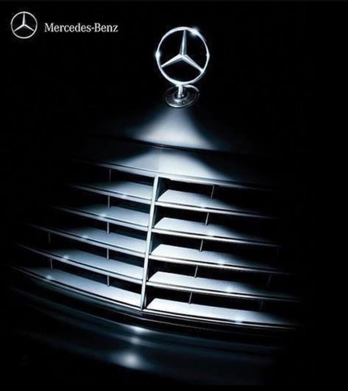 mercedes-christmas.jpg